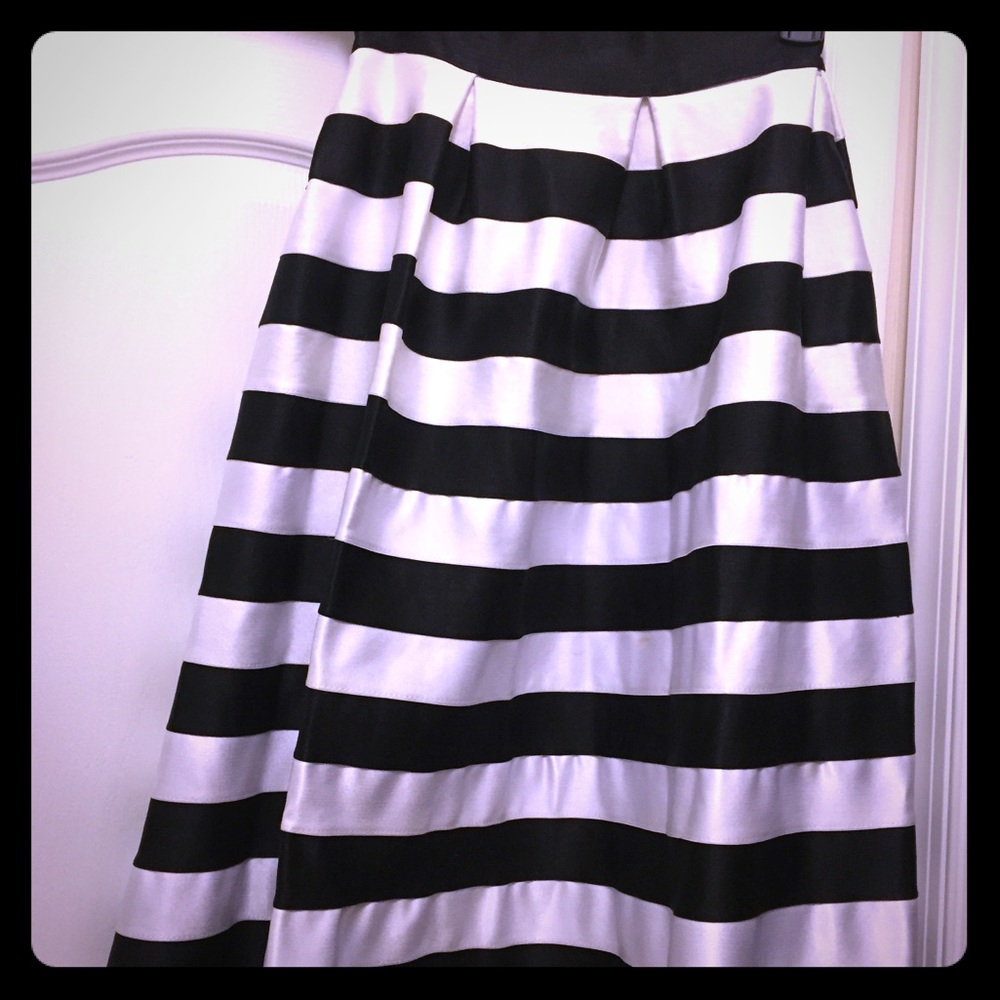 Bebe a line striped skirt